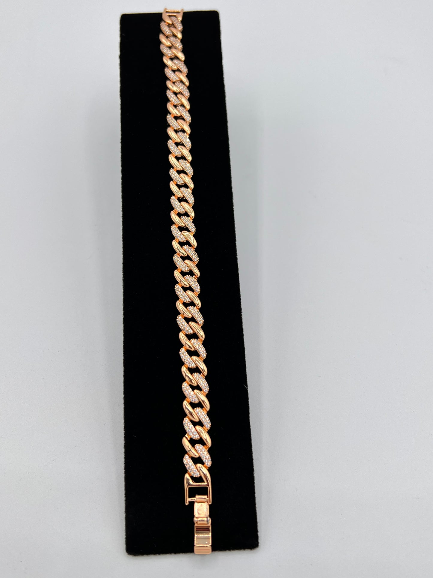 Bling Bling Cuiban Bracelet: Gold-Plated Statement Jewelry for Unmatched Glamour
