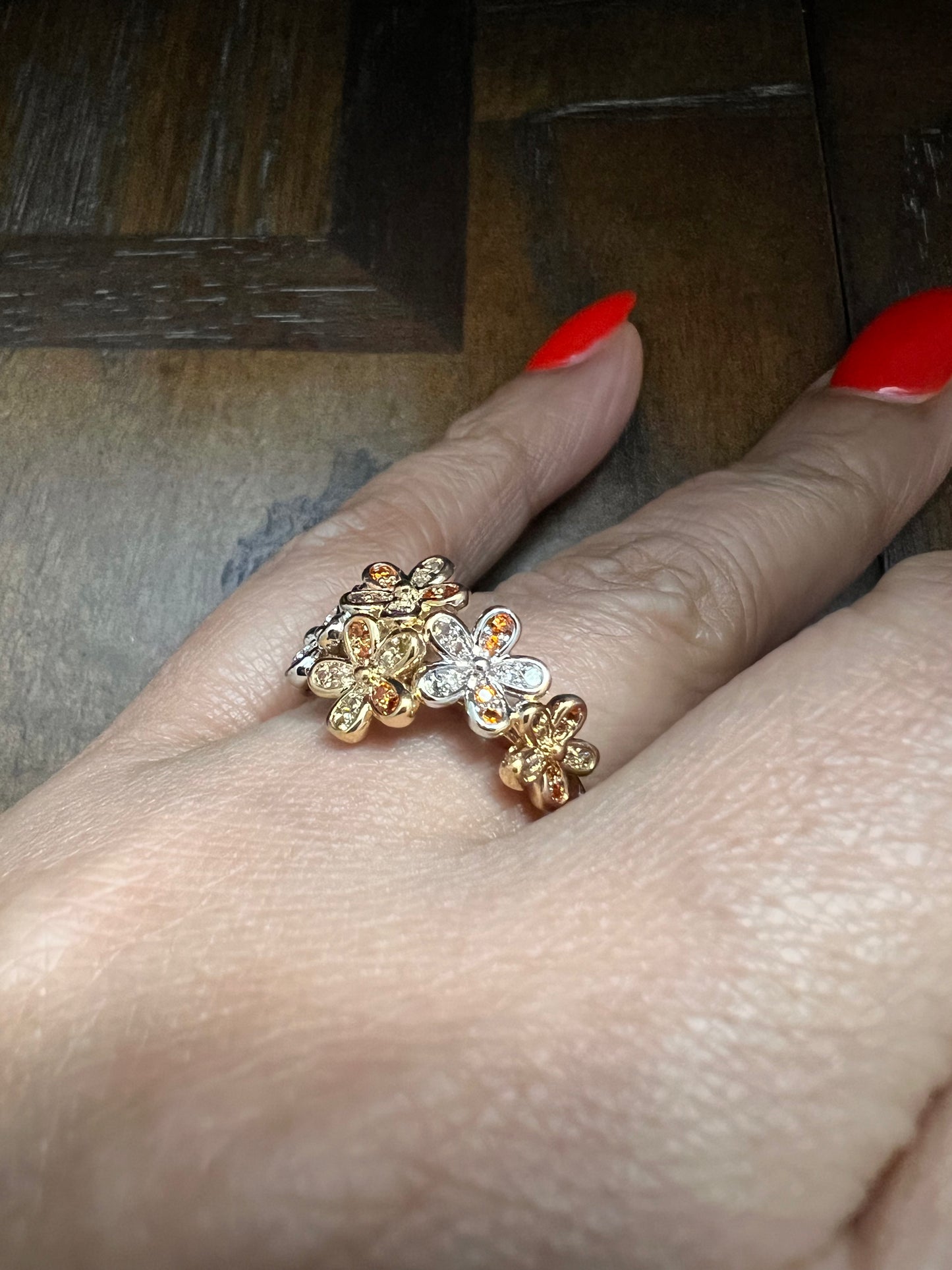 Ava: Exquisite 18k Gold-Plated Ring – Timeless Elegance for Stylish Statements