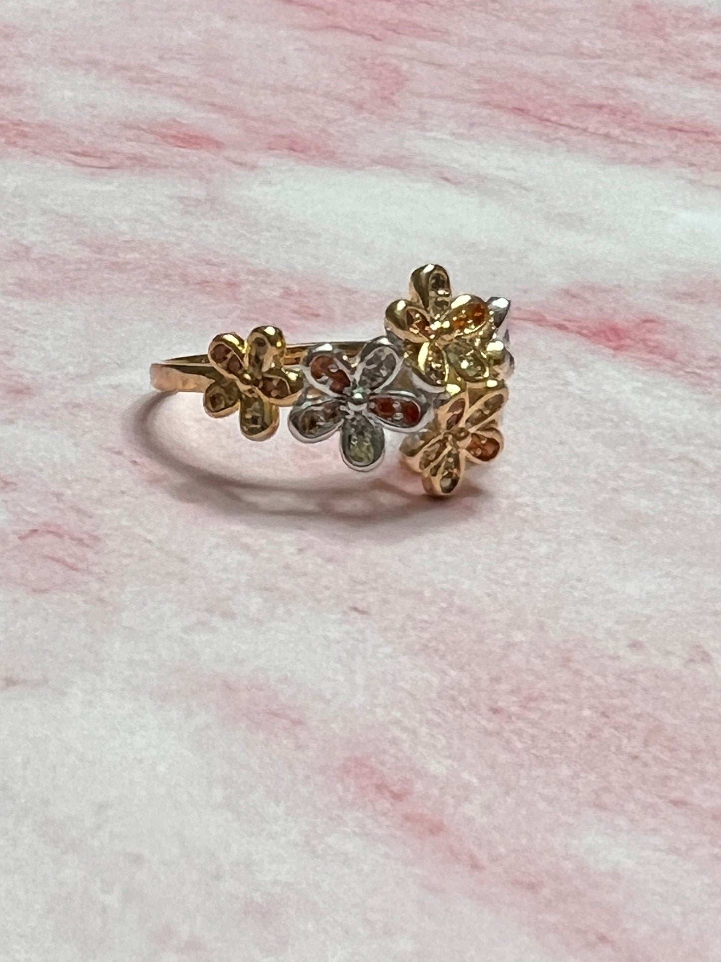 Ava: Exquisite 18k Gold-Plated Ring – Timeless Elegance for Stylish Statements