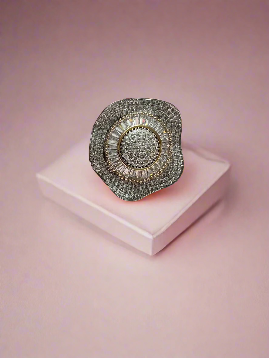 Queen Royal white And Yellow Gold Plated Ring