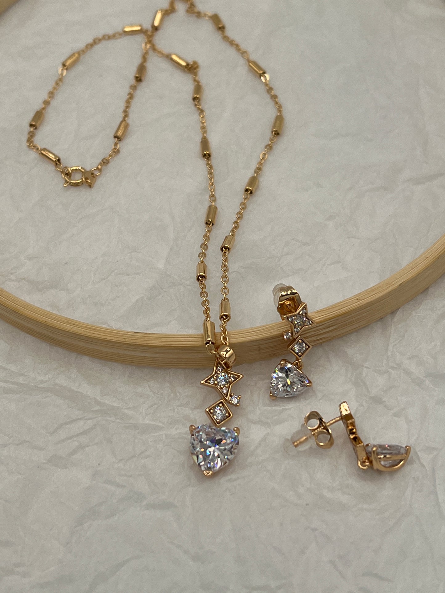 A Star And A Heart Earring And Necklace Sets