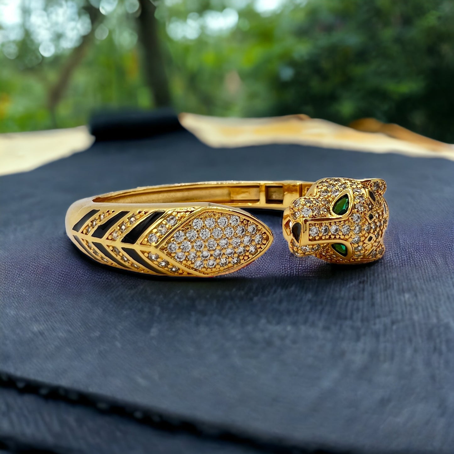 Luxury Unleashed: 22k Gold-Plated Green Eyes Panther Openable Bracelet