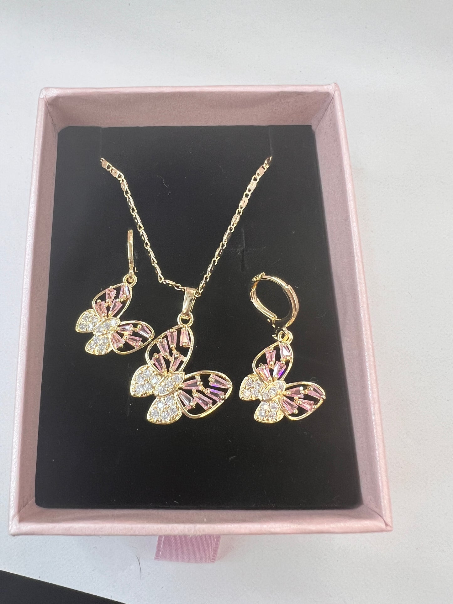 Pink And White Cubic Zircons In Gold Butterfly Earrings And Necklace Sets