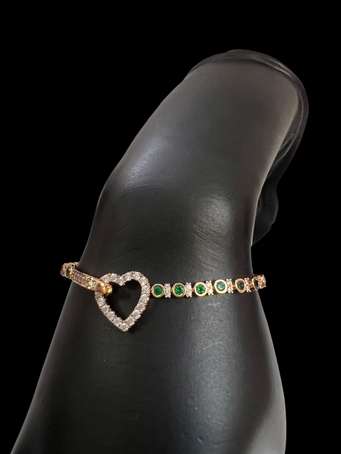 18k Gold White Heart And Green Stones Bracelet #00043