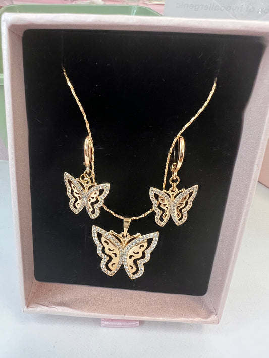 3D Gold Butterfly Dangling Earrings And Necklace Sets