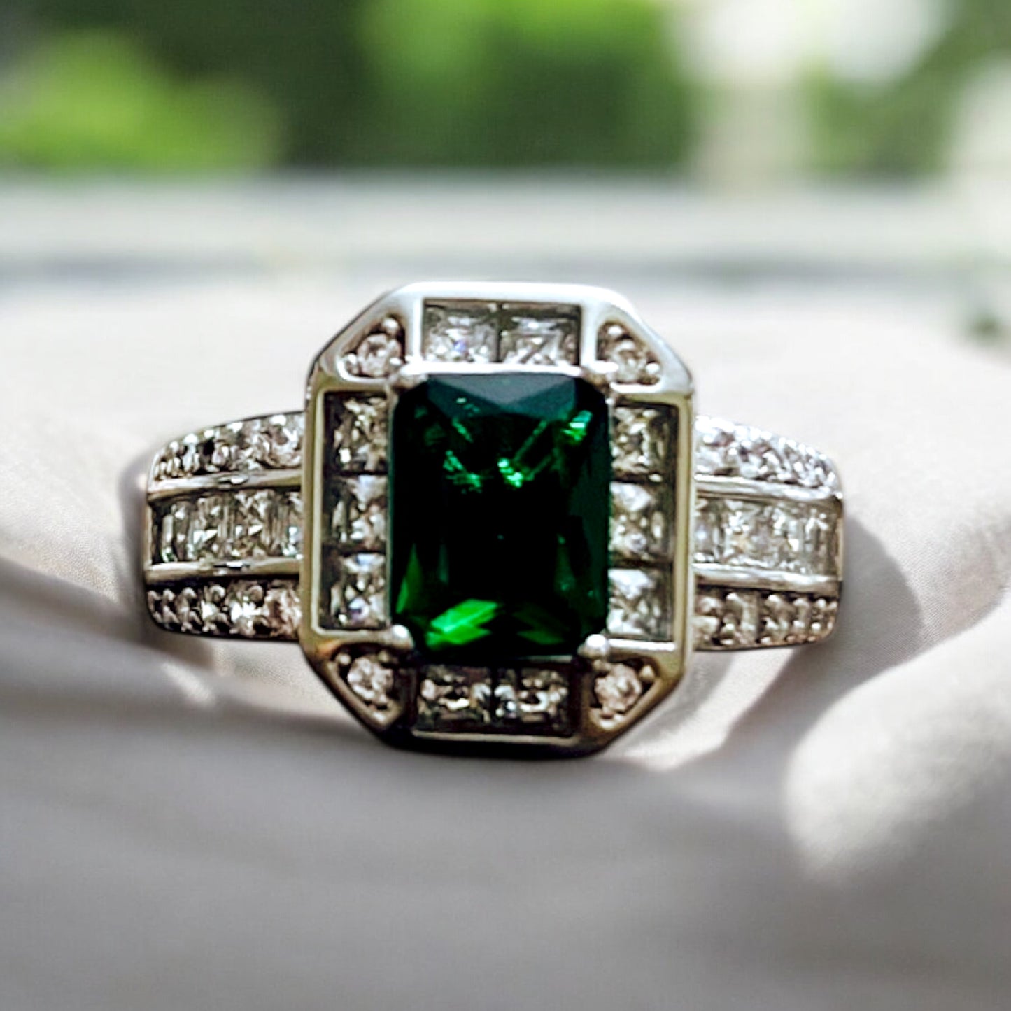 Emerald Silver Ring