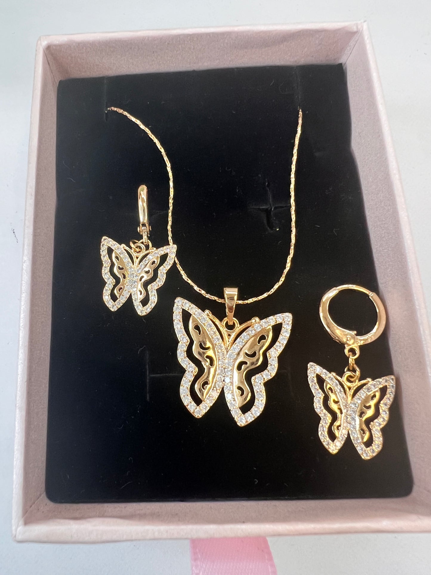 3D Gold Butterfly Dangling Earrings And Necklace Sets