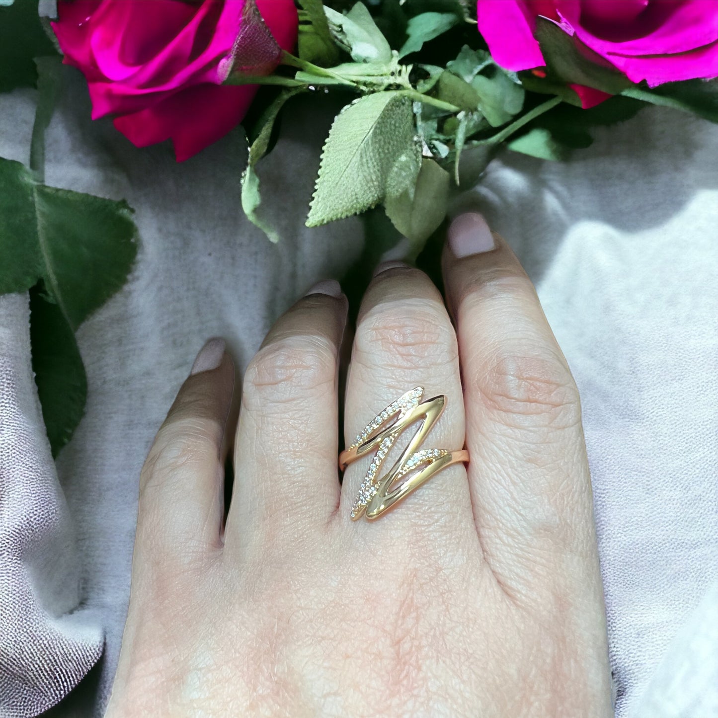 Zigzag 18k Gold Rings With White Stones For Women