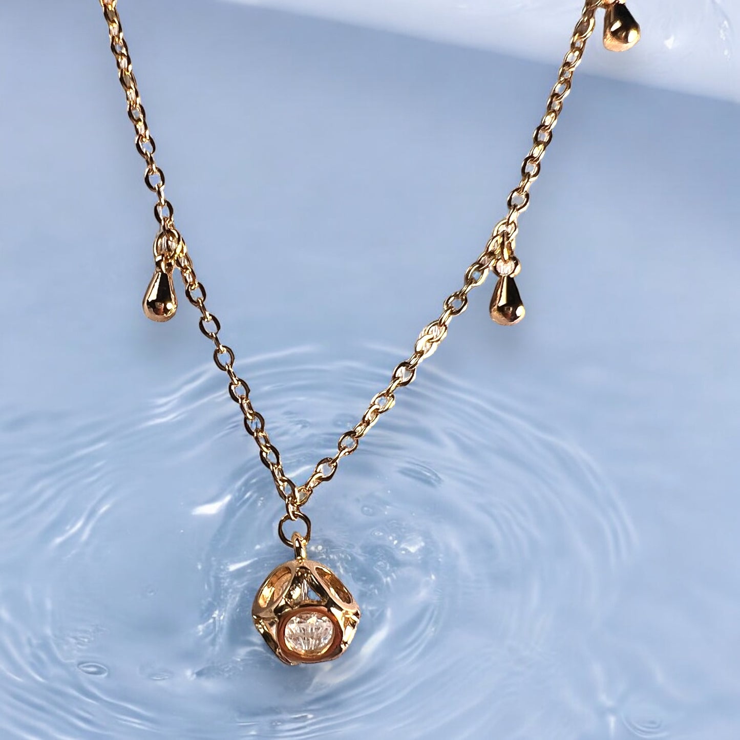 Crystal In The Cube Charm Gold Anklets