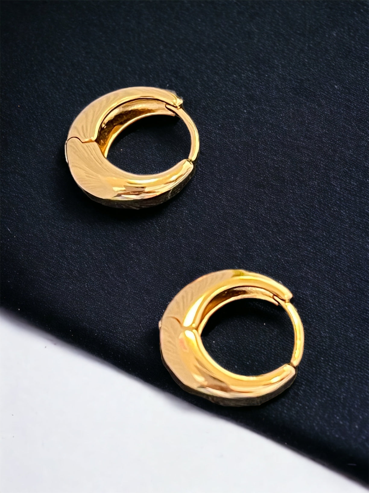 Plain Narrow Gold Huggies Earrings