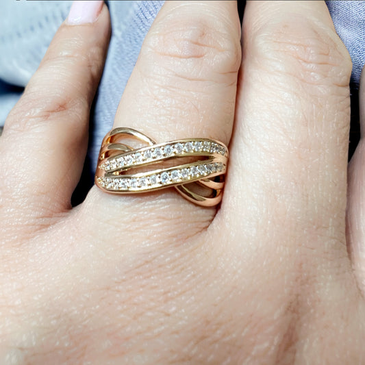 Exquisite Double Crisscross Gold Band: Timeless Elegance for Your Every Occasion