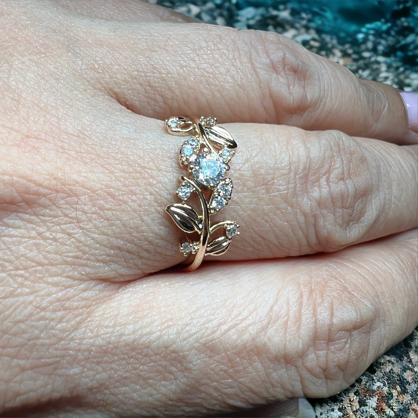 Gold Leaves and White Zircons Gold-Plated Ring for Women - A Stunning Fusion of Nature-Inspired Beauty and Timeless Elegance #0127