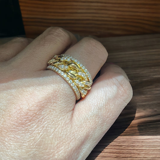 Fashionable Fidget: Gold-Plated Ring with Unique Chain Design – Elevate Your Style with a Touch of Playful Elegance #094