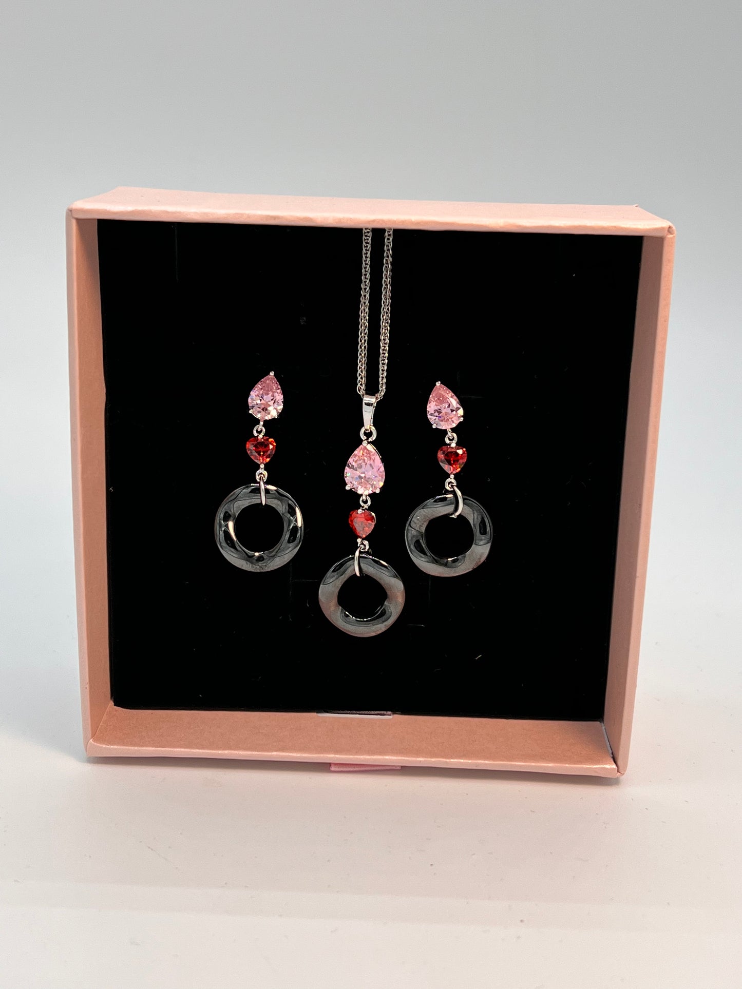 Black Red And Pink Silver Earrings And Pendant Set