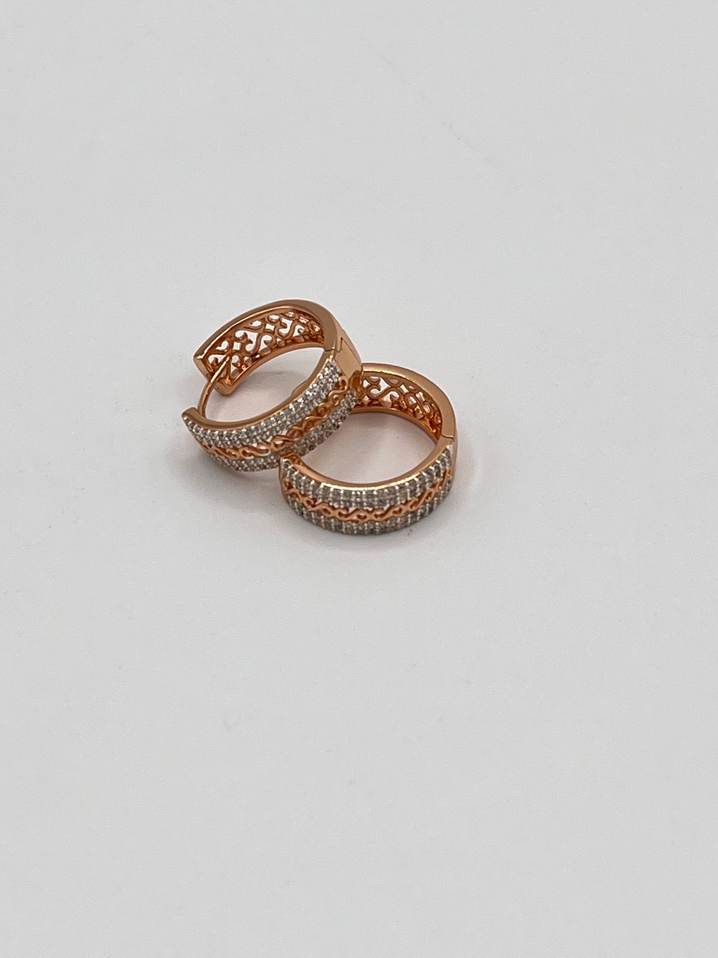 Mesh In The Middle Rose Gold Earring Hoops