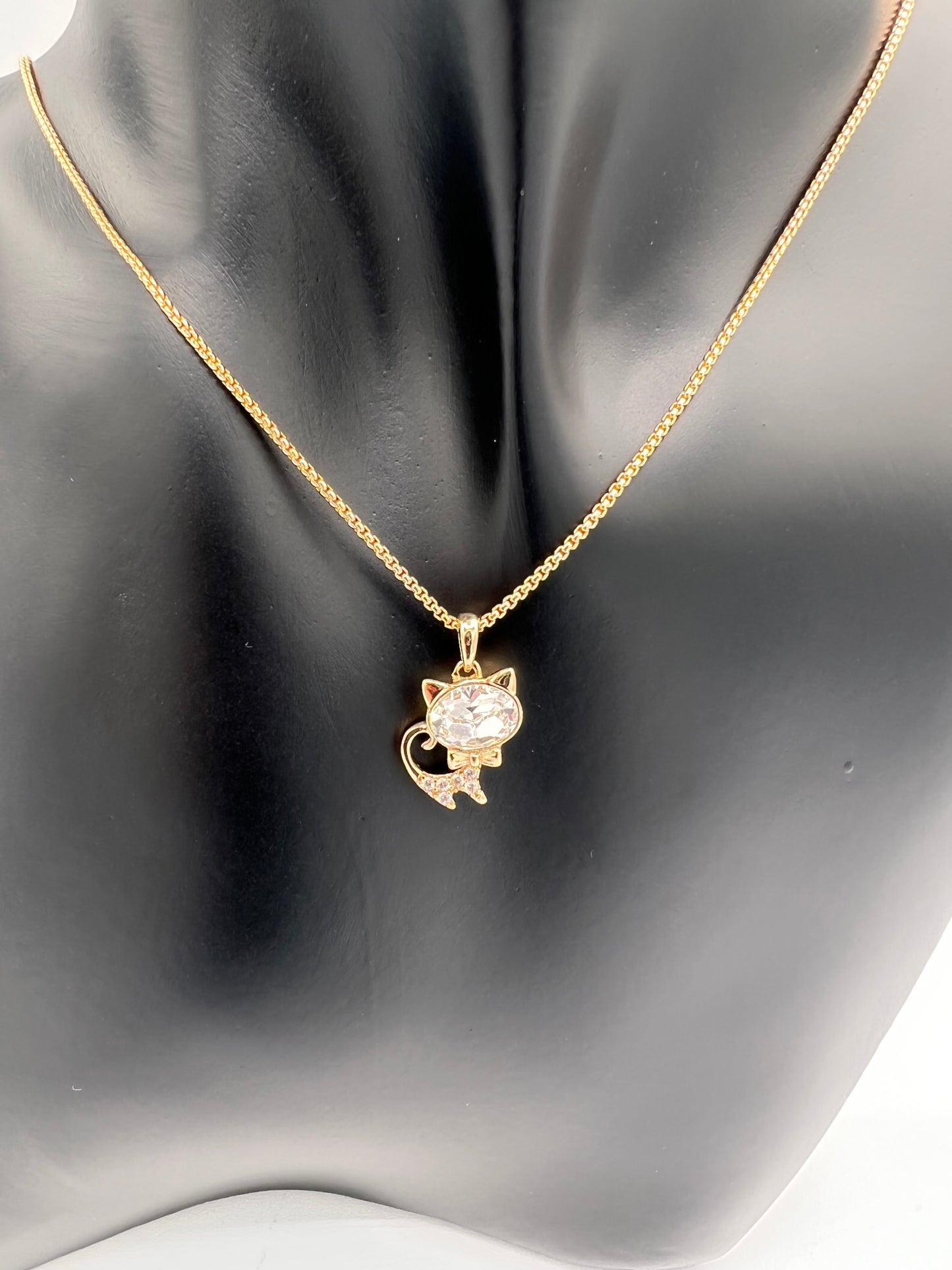 Purrfect Elegance: Cat Pendant Necklace Gold Plated – Whimsical Charm in Every Gilded Detail for Feline Enthusiasts