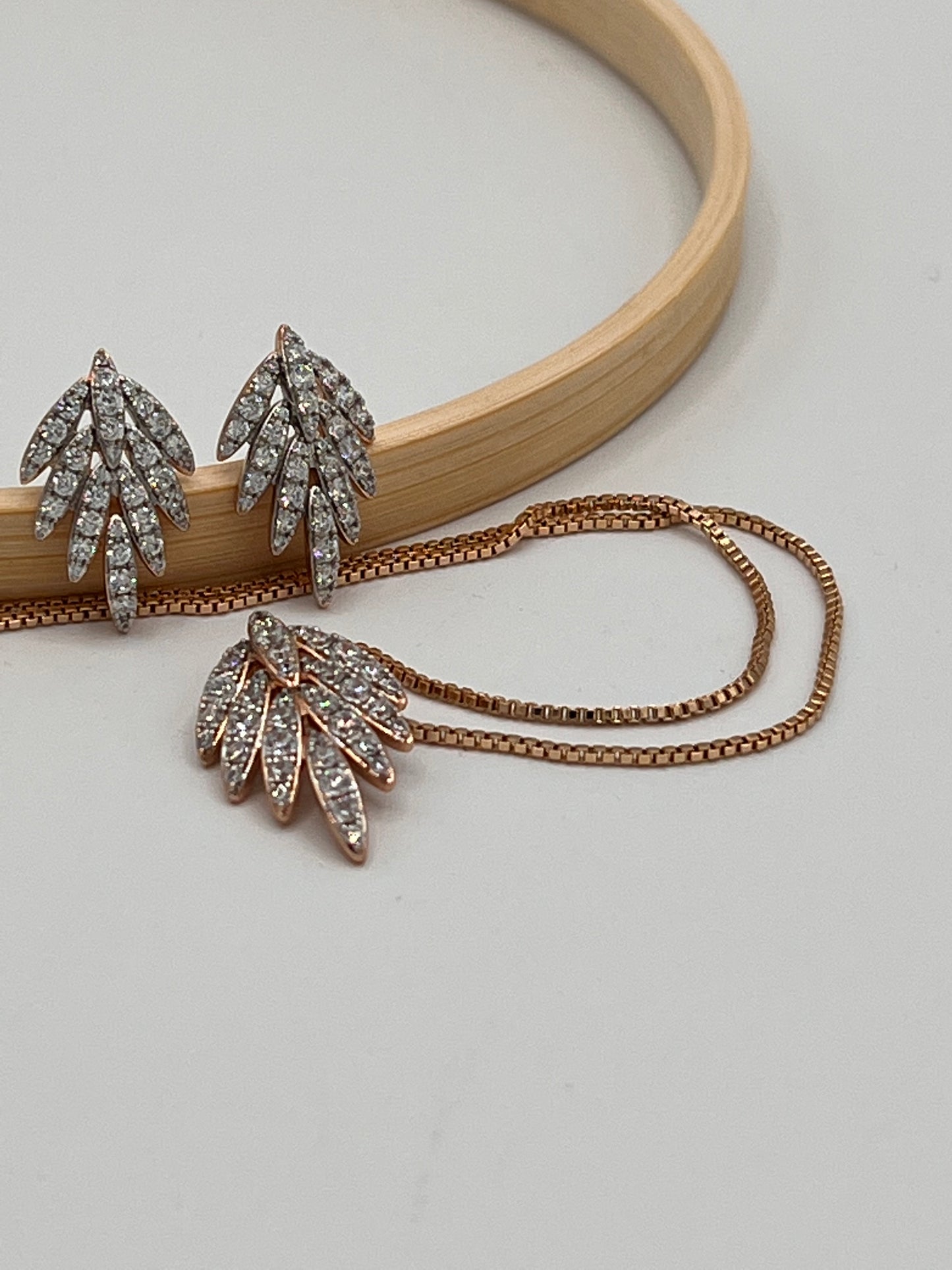 Leaf Gold Plated Diamond look Earrings And Necklace Set