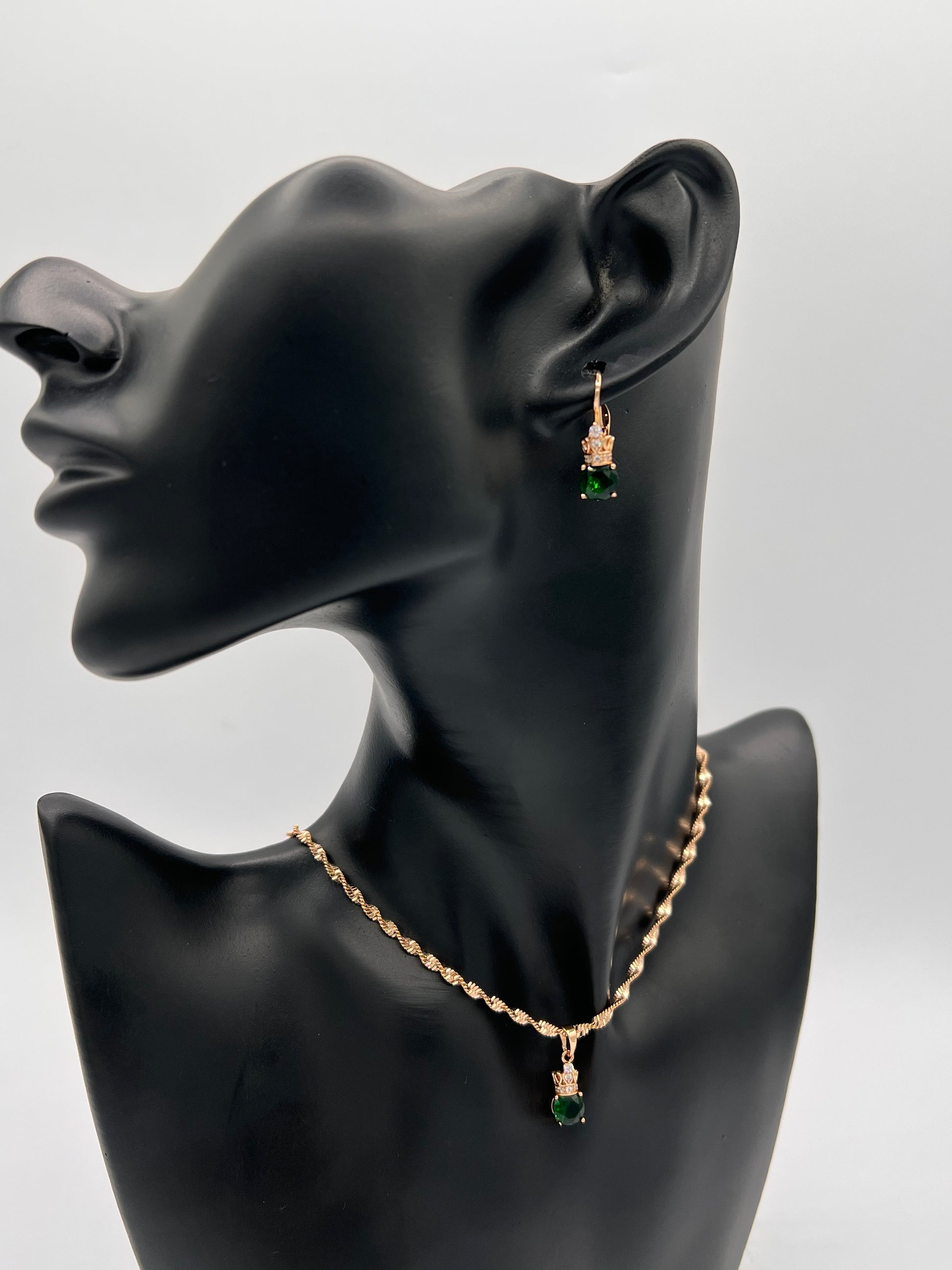 emerald green gold plated set in crown design  Majestic elegance