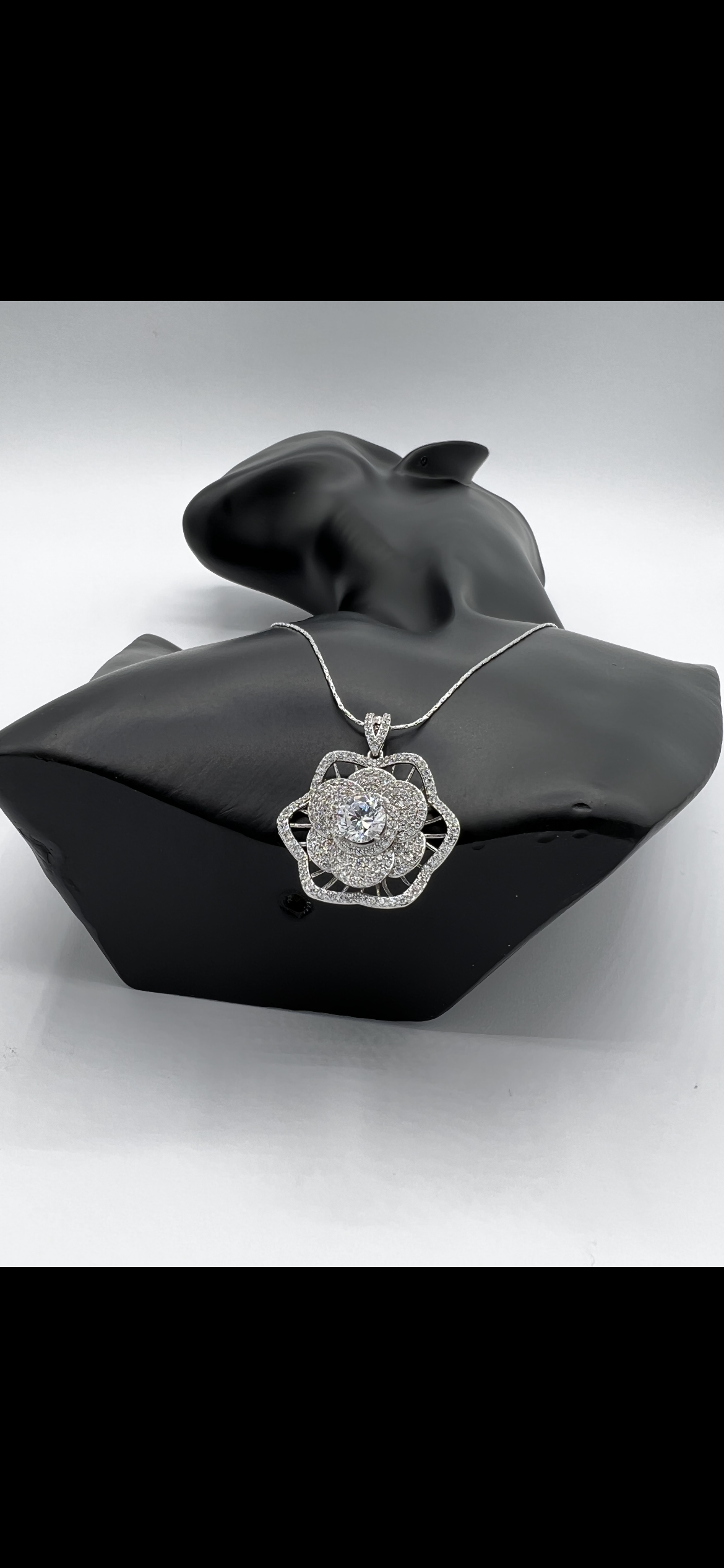Blossoming Beauty: 3D Rhodium-Plated Flower Necklace