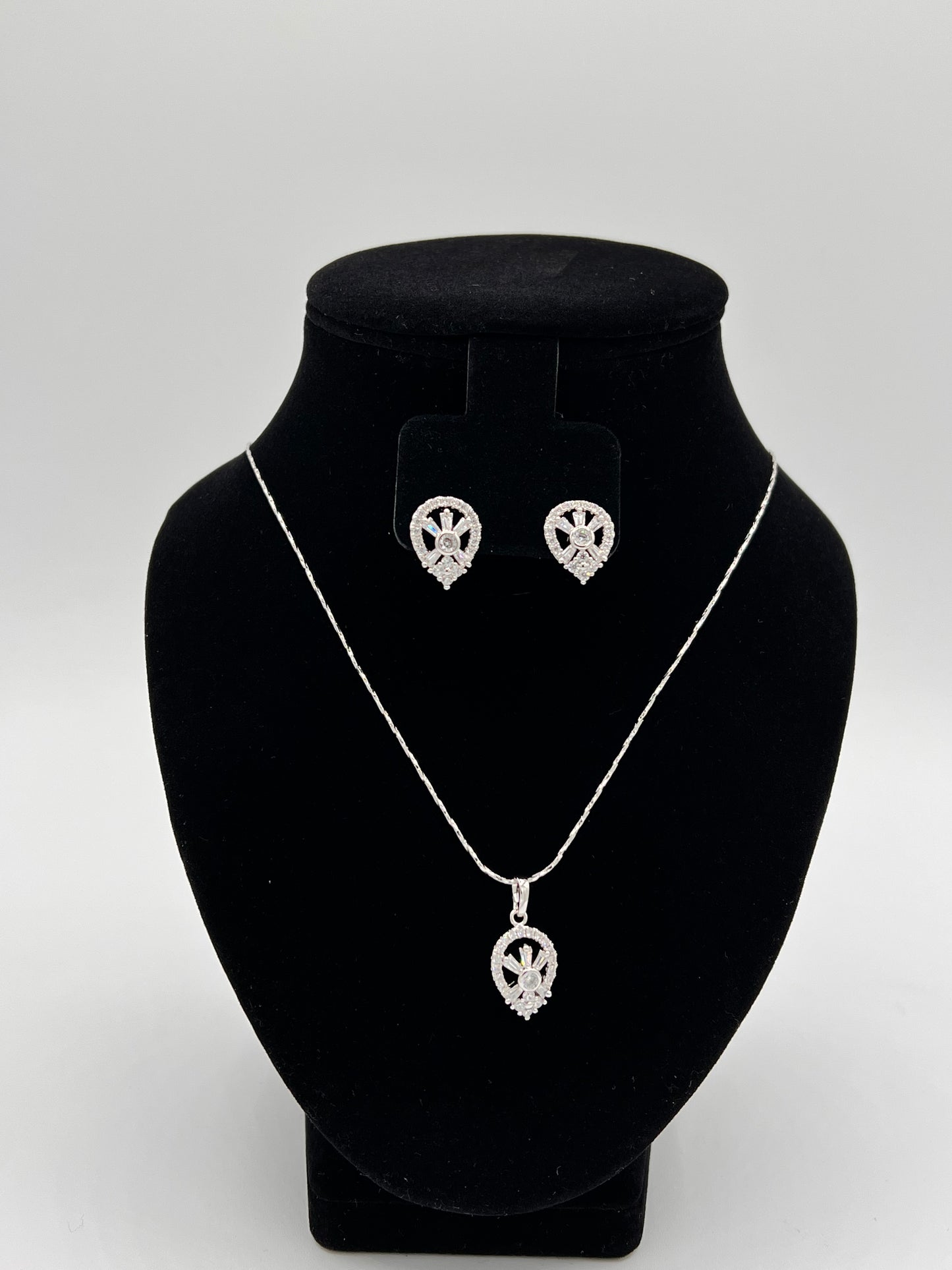 Nicky Pear Shape Earrings Studs And Necklace Set