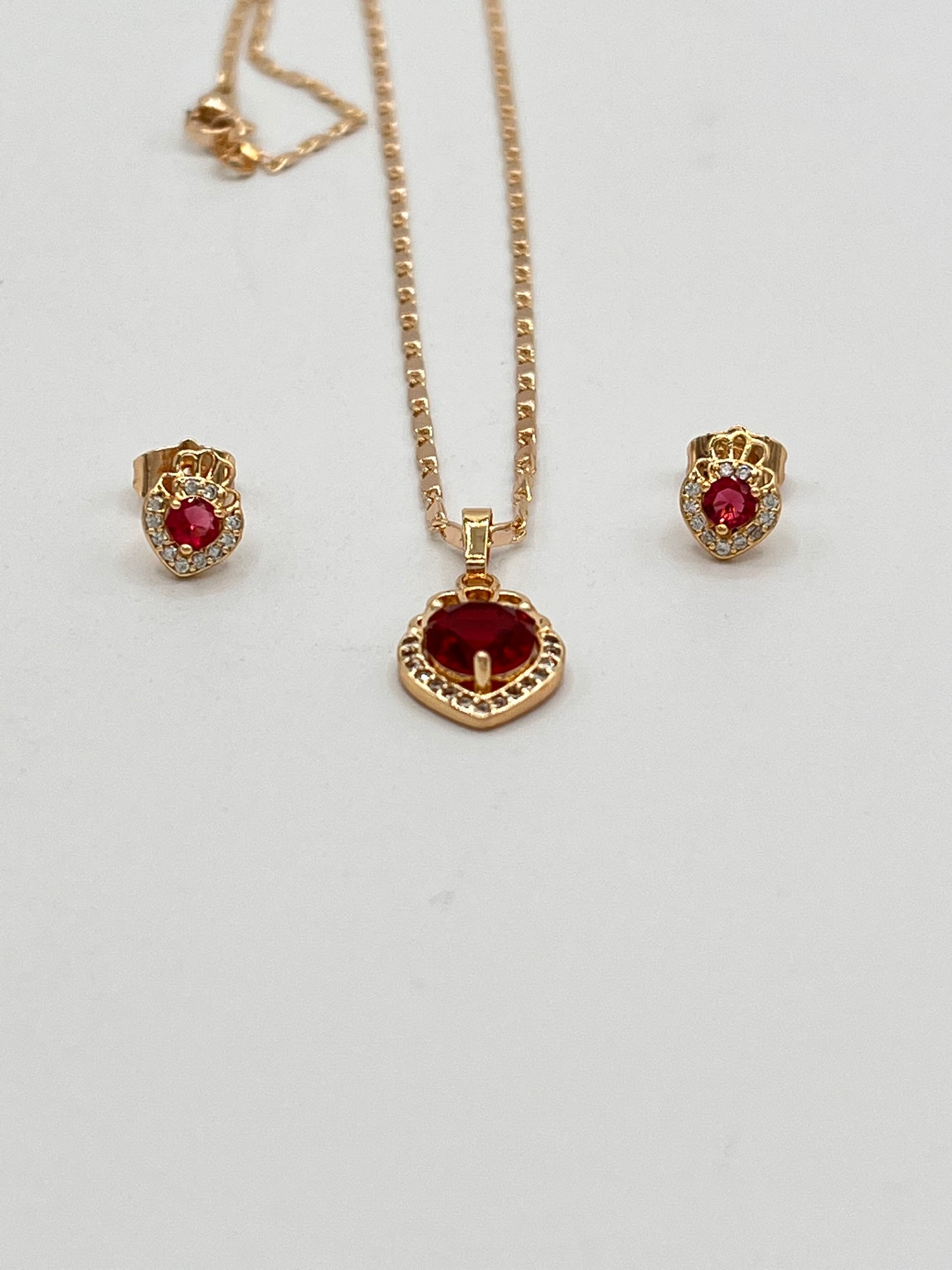 Queen Earrings and Necklace Set Gold Plated