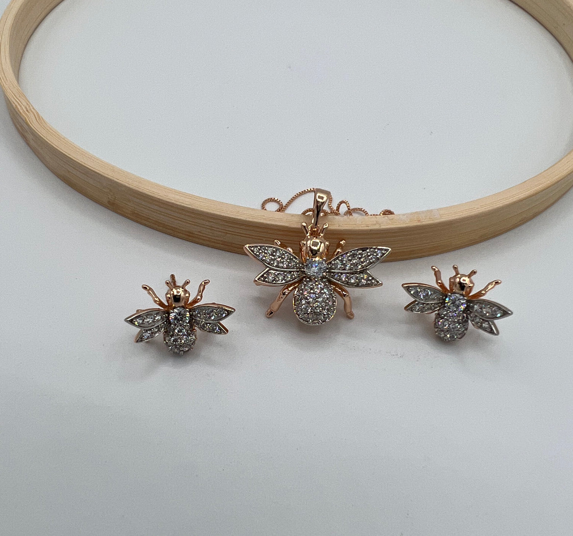 Bee Design Two Tone Earrings And Necklace Set