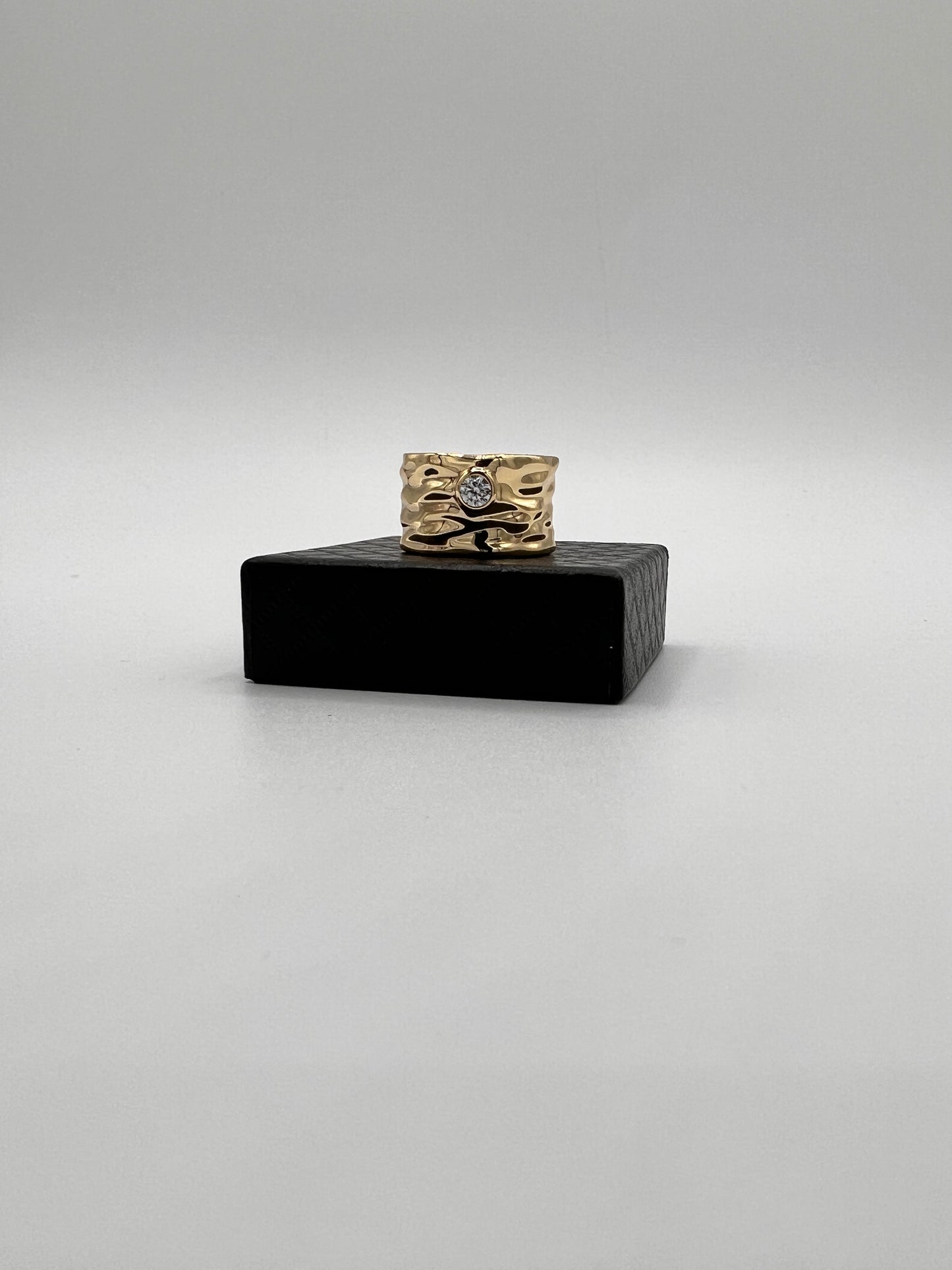 Gold wide Band Single Stone Ring