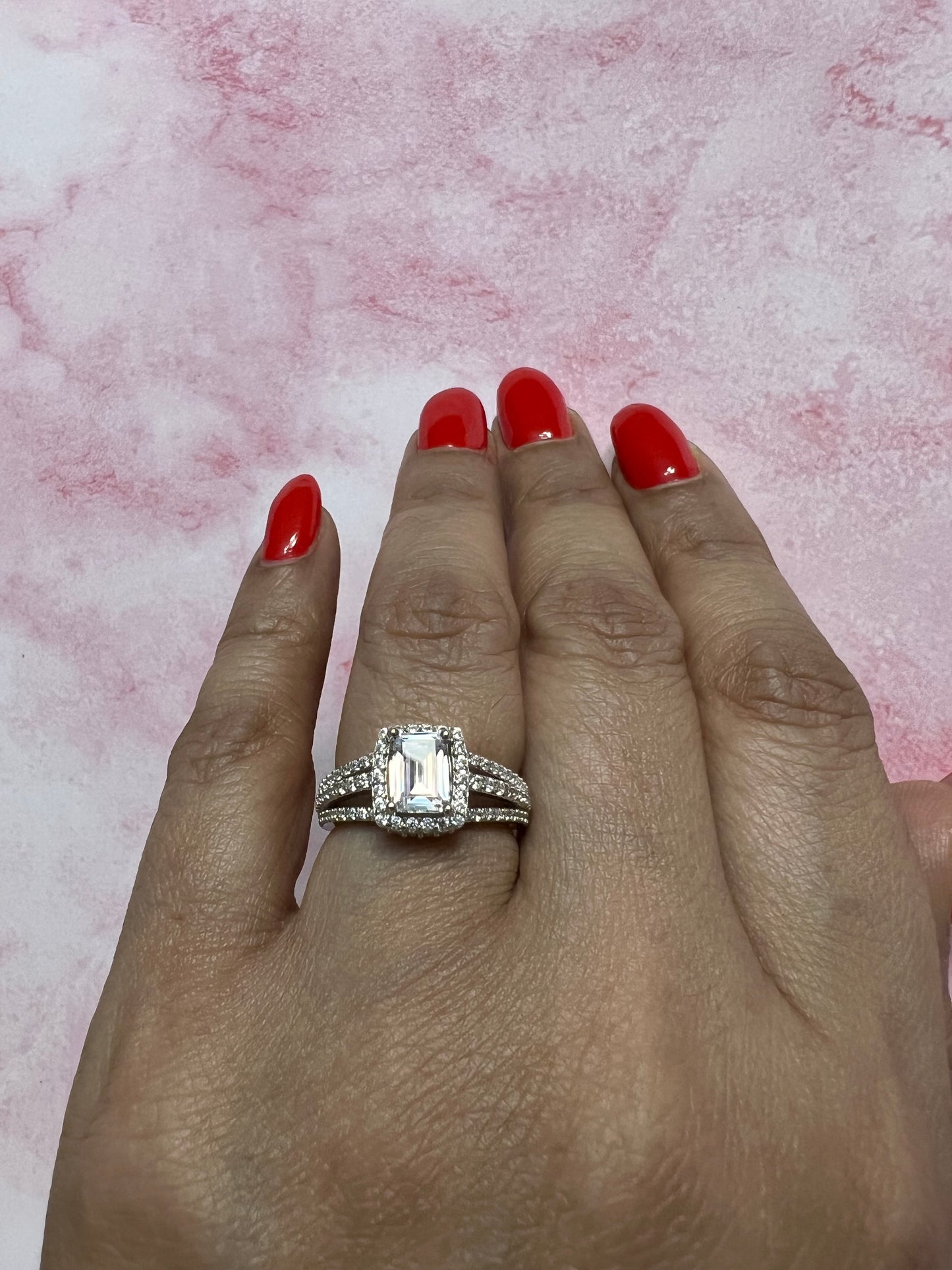 Amelia: Timeless Elegance in a 925 Sterling Silver Ring – Classic Beauty for Every Occasion